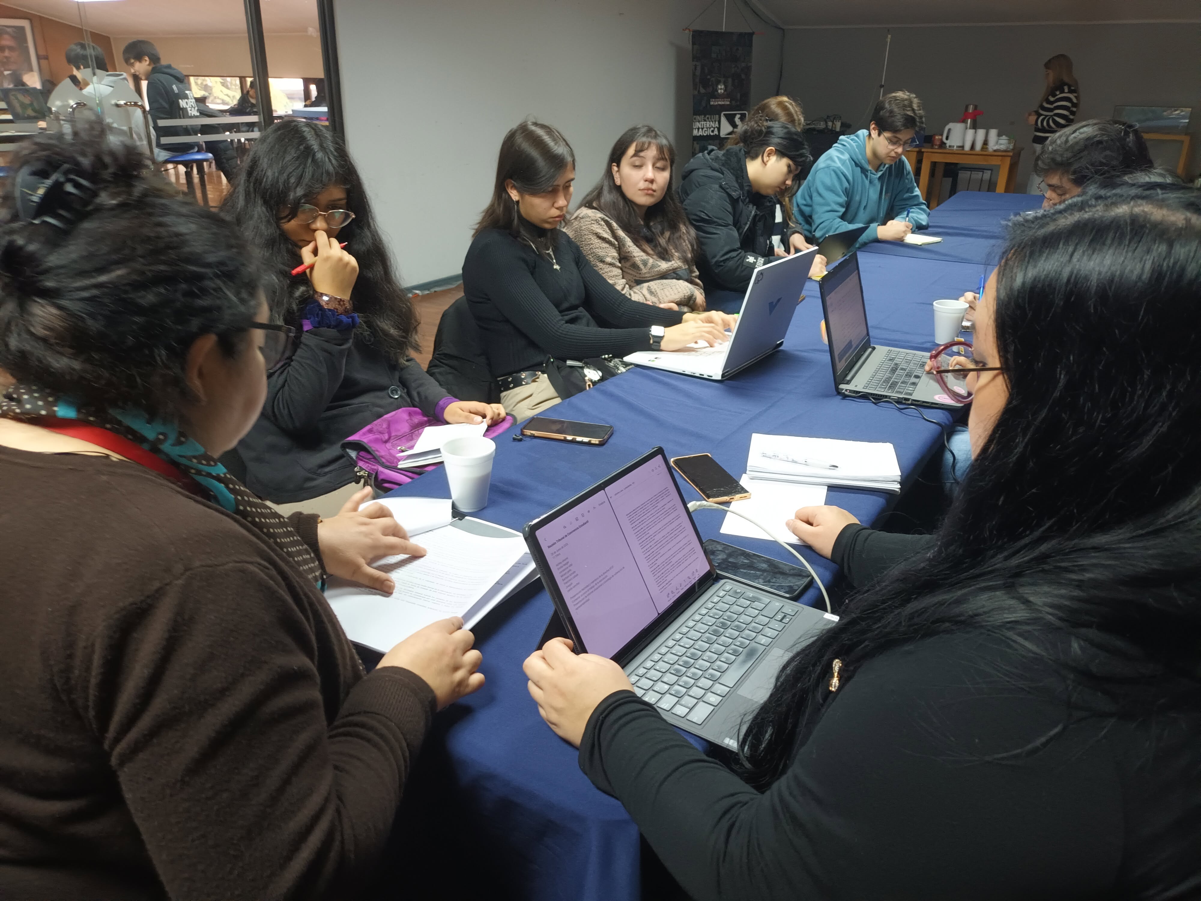  Encuentro con representantes estudiantiles